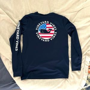 Boys medium long sleeve performance tee shirt navy blue color, black excellent